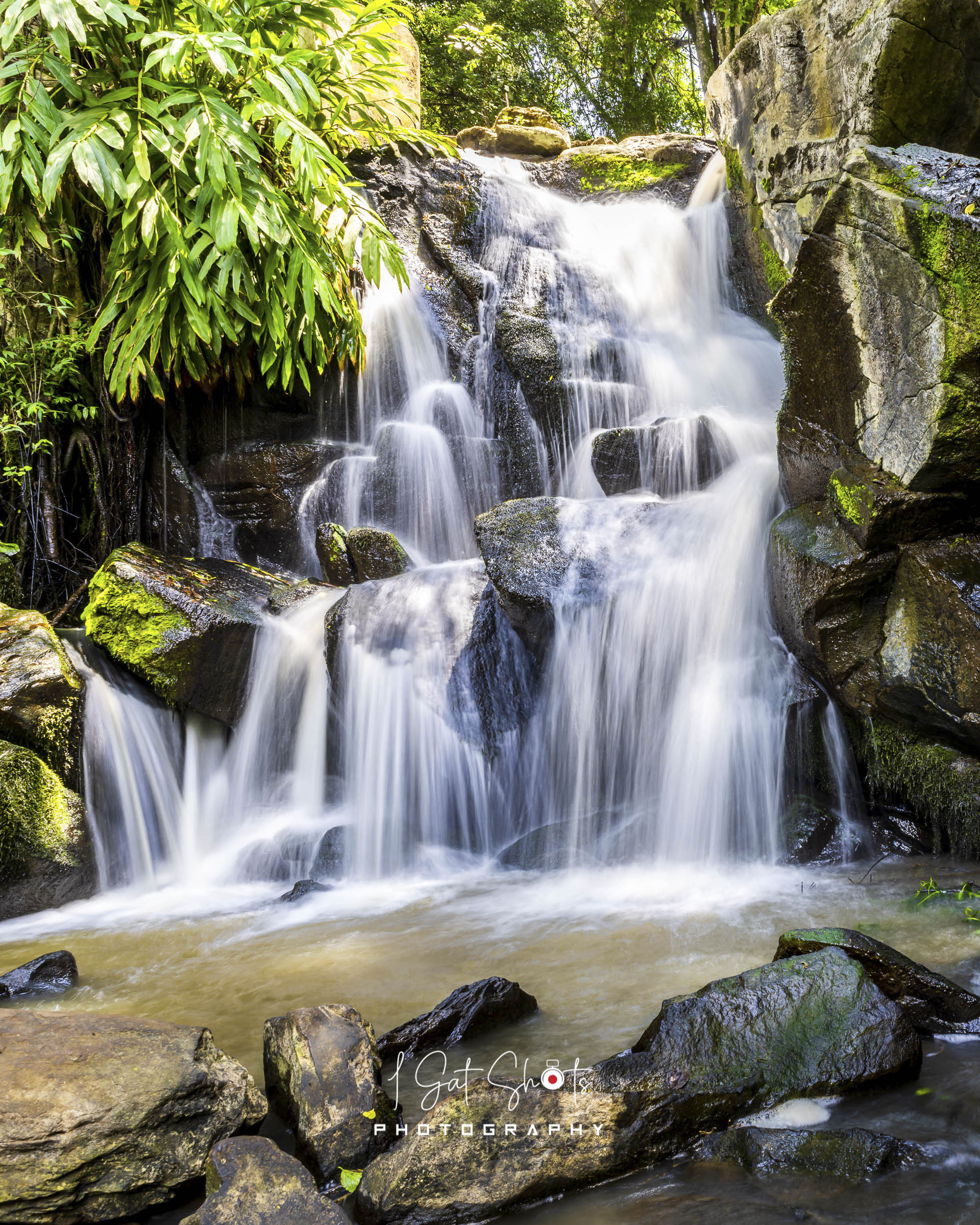 Ololua Waterfall